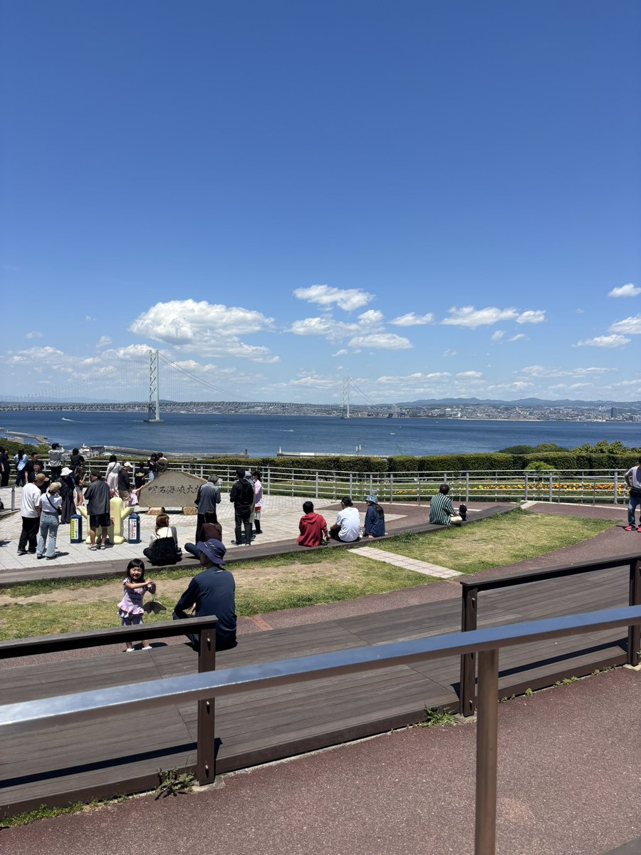 あやの tweet media