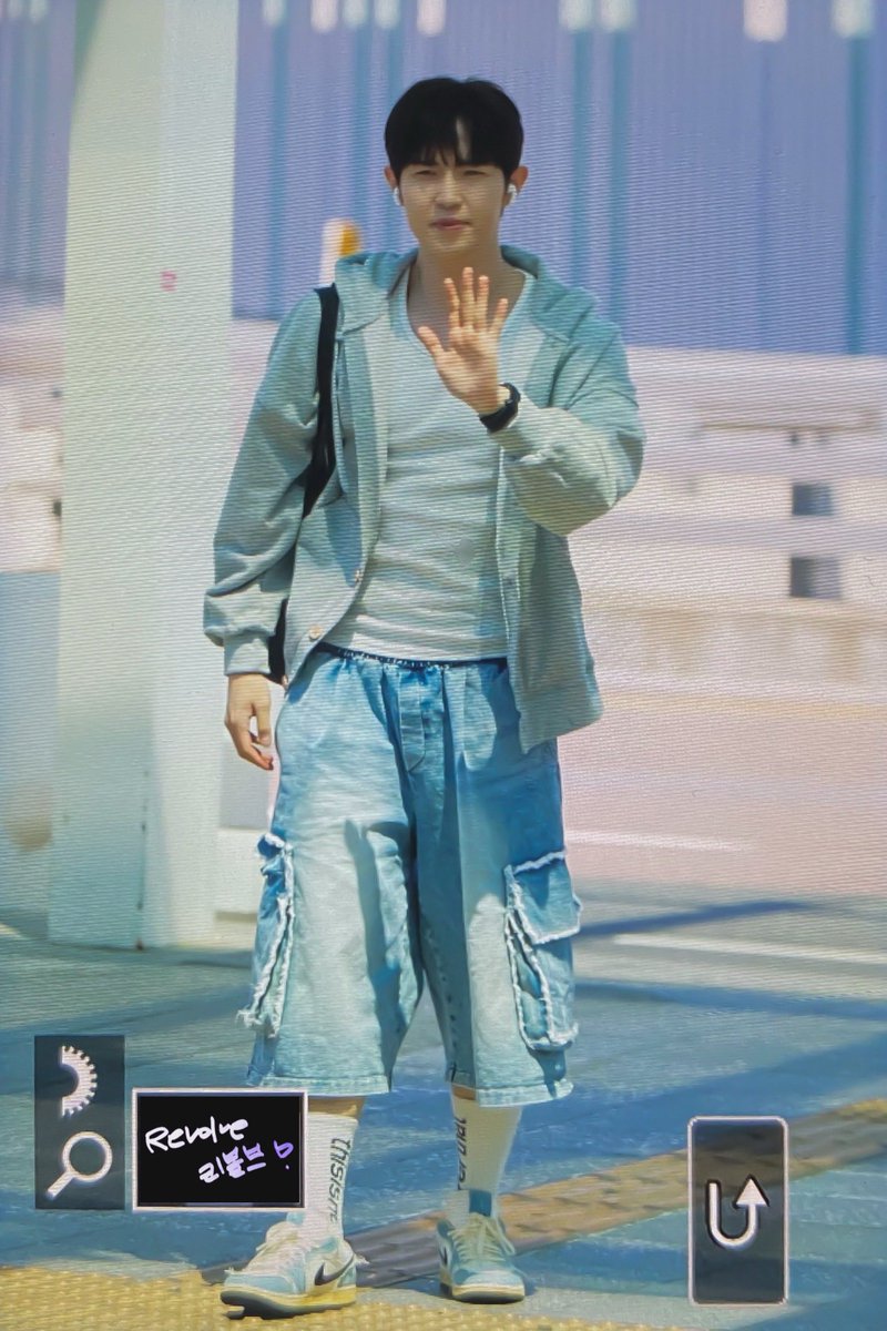 Revolve0527's tweet photo. 260509 케이콘 출국

오랜만에 돌아온 
김재환 미보유국 😢

#김재환 #KIMJAEHWAN https://t.co/Dpb2SqK26l