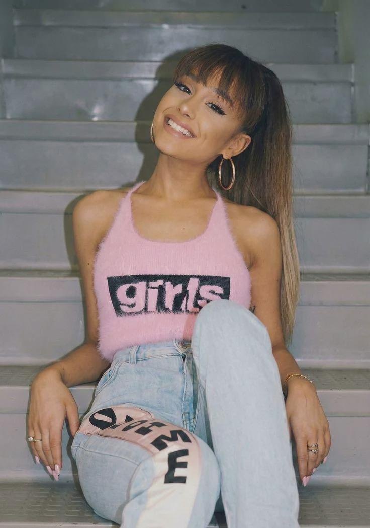Ariana tweet media