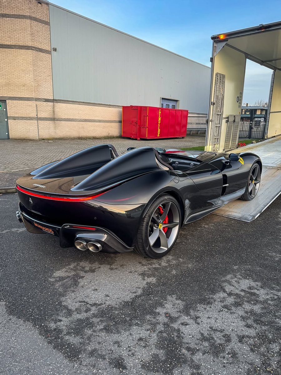 Car Hub tweet media