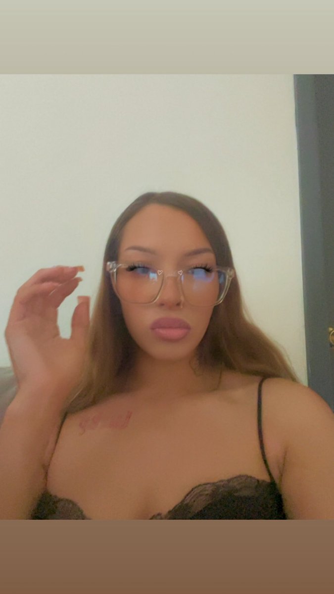 NaiLynn222's tweet photo. ITS MY BIRTHDAYYYYY!!!🥳🥳🥳🥳 https://t.co/oGW8sMdcTb