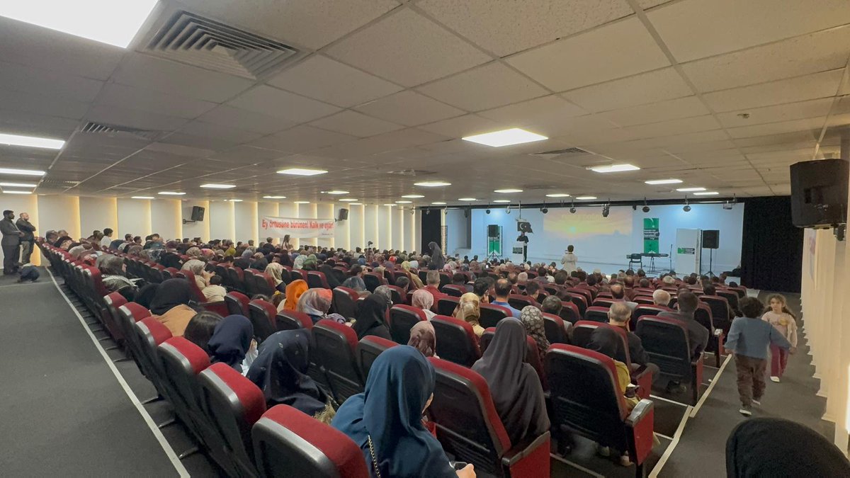AKIRANSAL's tweet photo. Van, İnsan ve medeniyet hareketinin düzenlediği fecre doğru progamımız.
-Müslüman fert
-Müslüman aile
-Müslüman toplum
-Ve müslümanca bir düzen https://t.co/b5D5M2Rah8