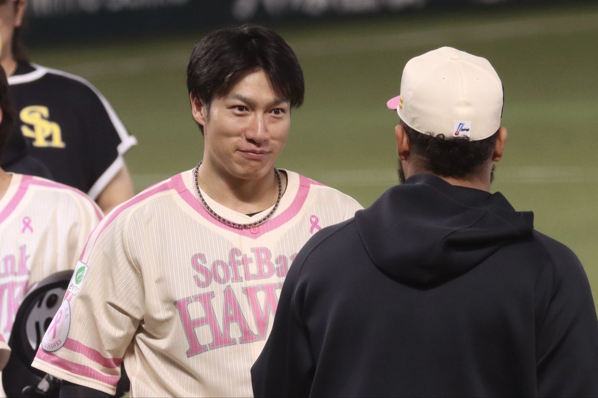m19k57's tweet photo. 拍手したり表情でコミュニケーションとってたギーさん https://t.co/1ZmFwVLL51
