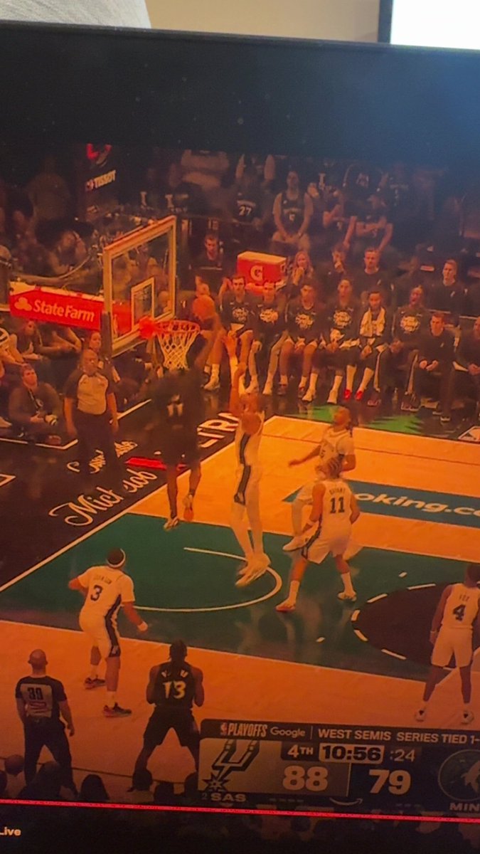 grimsbysugar's tweet photo. @nbastats 10:56 Q4 MIN game missing a NAZ REID tip rebound.

Please fix!

@SpursPR @Twolves_PR https://t.co/eONxt3KsBW