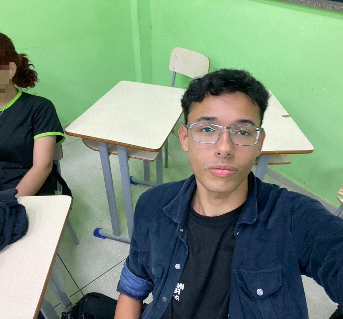 Acho incrível como consigo sair bem em TDS as fts q tiro no celular da Giovanna