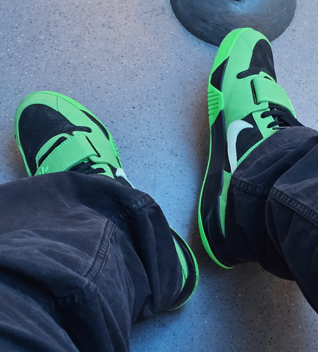 P_nda tweet media