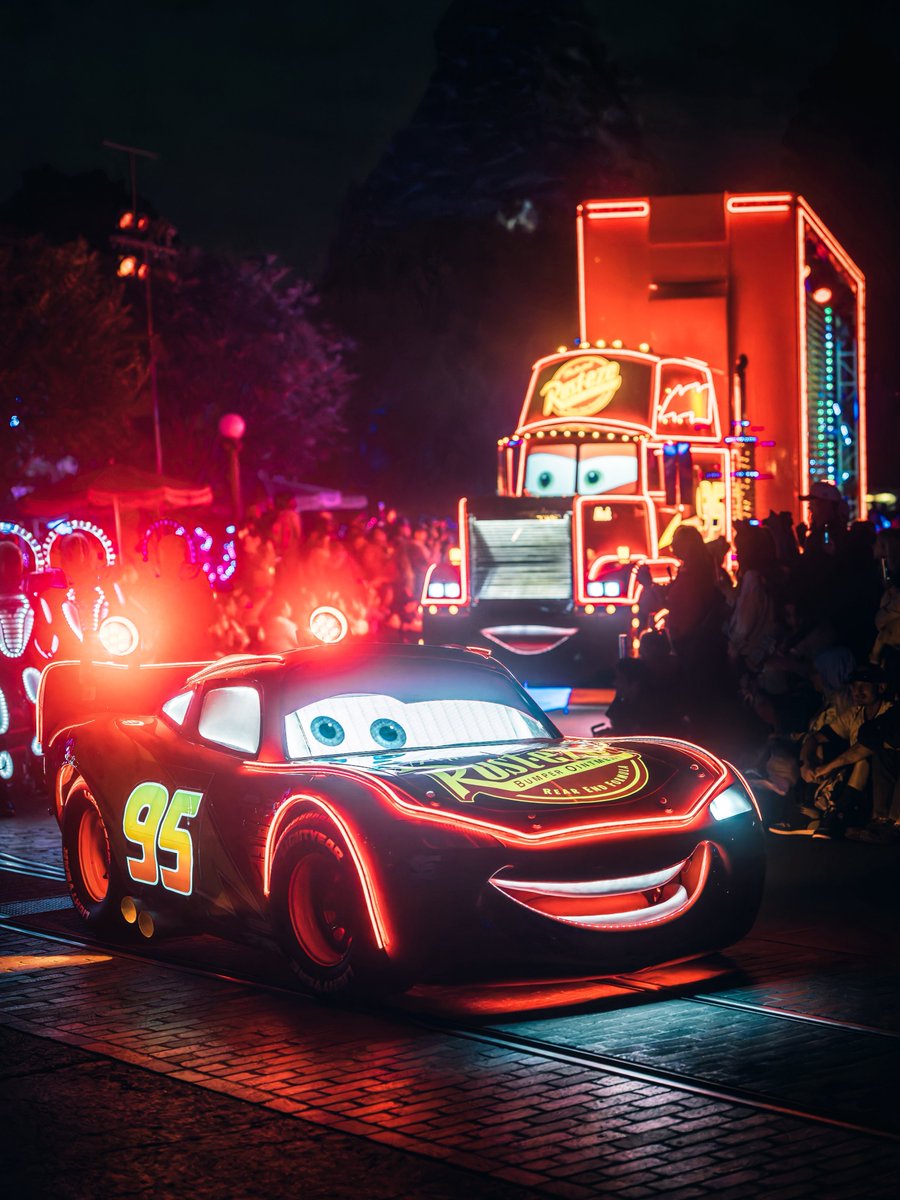 ディズニー好きなら正しい名称で書いて欲しい。フォロワー多いのであれ