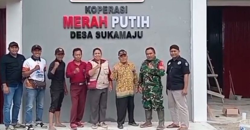 Sultan_Amin01's tweet photo. Masyarakat Desa Sukamaju, Ogan Ilir Sumsel melangkah bersama KDMP menuju kemandirian. 

@YandriSusanto
@ARizaPatria
@KemensetnegRI

#KementerianDesaPDT
#BPSDMKementerianDesaPDT
#DesaSukamajuMenujuKemandirian
#KerjasamaBUMDesaKDMP
#KerjaPendampingDesaBerdampak https://t.co/RqaznH08KC