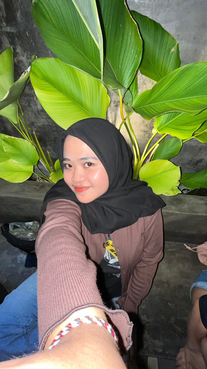 Anggiwp22's tweet photo. Lama ga foto 😂 https://t.co/cMHALq8p3q
