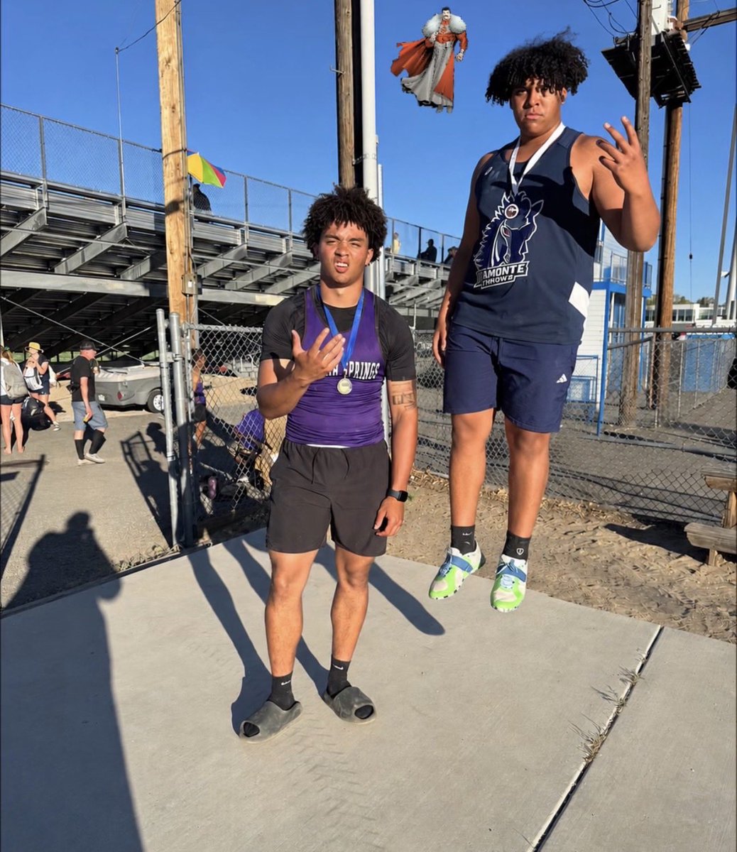 jmanlee123333's tweet photo. C/o 2028| 6’5 311| 4.175 GPA| 🥉 50’ club!!|  50’ 4” #PR AND QUALIFIED FOR STATE NEXT WEEK!!! Discus tomorrow and I’m excited! ( if I learn how to get my hip through better it’s over…) #D1bound #thrower https://t.co/CvsYkhjQBv