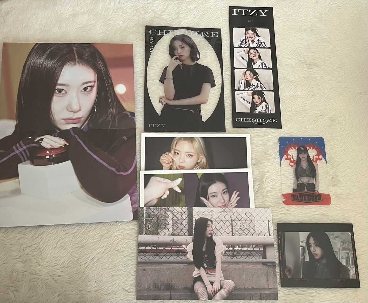 tgpdtt's tweet photo. ITZY 交換

【譲】▶︎写真1-4枚目
【求】▶︎封入、特典イェジ

その他イェジでも検討します。
特典⇔特典のみ
5月9日、10日現地交換可能です。
DM、リプお待ちしております🙇‍♀️ https://t.co/00AS1dLxqG
