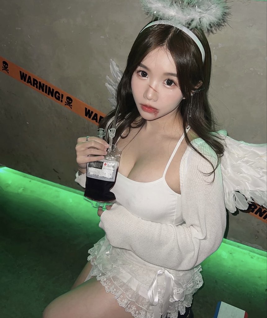 omgomg88077662's tweet photo. 肯露下底比人視姦先正架嘛🥵🥵
星期六有冇人丁😏

#hkgirls #港女 #淫娃 #意淫
#打丁 #素人 #靚女  #香港
#大波 #ko https://t.co/NDlo5ahmuv