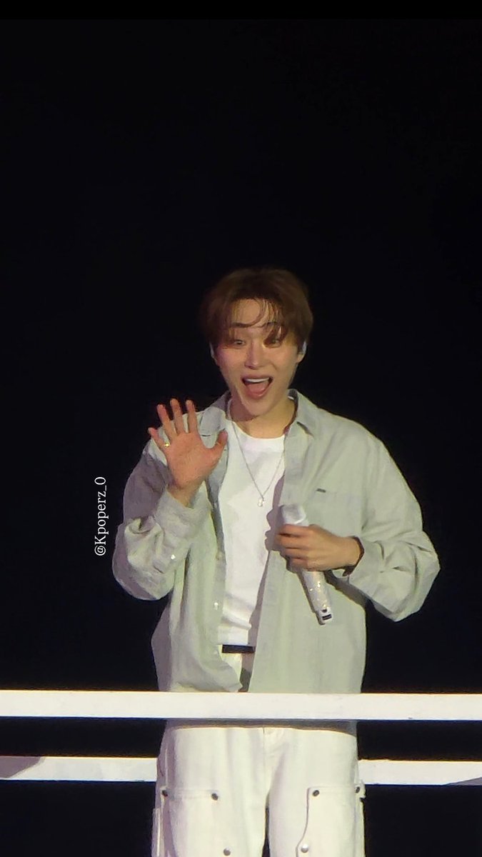 kpoperz__0's tweet photo. Feedback: Photos from #seventeen_new_encore 

Seat: Floor F9
Venue: Incheon Stadium, SK
#samsungrentalKL #samaungs24ultra https://t.co/a5VfKfhLAK