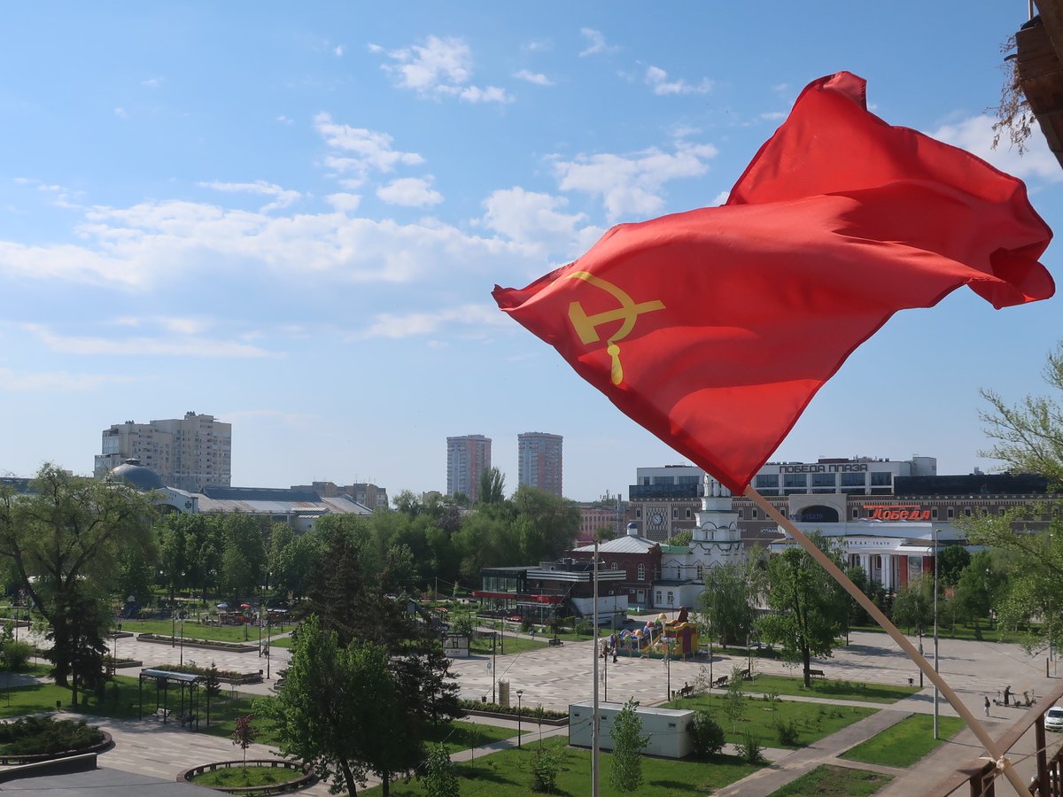 🚩☭ #9мая Всех советских и близких им по духу людей поздравляю с праздником!
С днём Победы, завоёванной советским народом коммунистического атеистического СССР в Великой Отечественной войне #ЗаНашуСоветскуюРодину над докатившимися до фашизма и нацизма европейскими капиталистами!