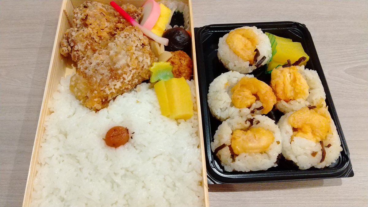 dosloliyurine01's tweet photo. 昨日8日金曜のゆりね🐻軽め夕食
新宿伊勢丹地下
左~丸政さん
醤油鶏弐枚弁当
鶏さん分厚くボリウムあり🐓
安定の美味しさ😋
そば屋の天むす🦐
安心安定のお味😋
たくわんがいい仕事🐱
右~まつおかさん
烏賊大根
イカ臭くておいちぃ😋
筍天ぷら
旬を漫喫🐱
南瓜煮
安心安定の美味しさ🎃
#STAYFAT🐷 https://t.co/KR9Y6zp9Rb