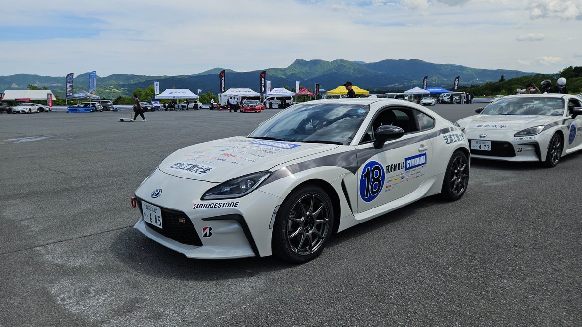 SIT_R's tweet photo. ちは！

本日から2日間、FORMULA GYMKHANA 予選会 rd.1です！
決勝進出目指して頑張ります💪 https://t.co/I9IAfFAUo3