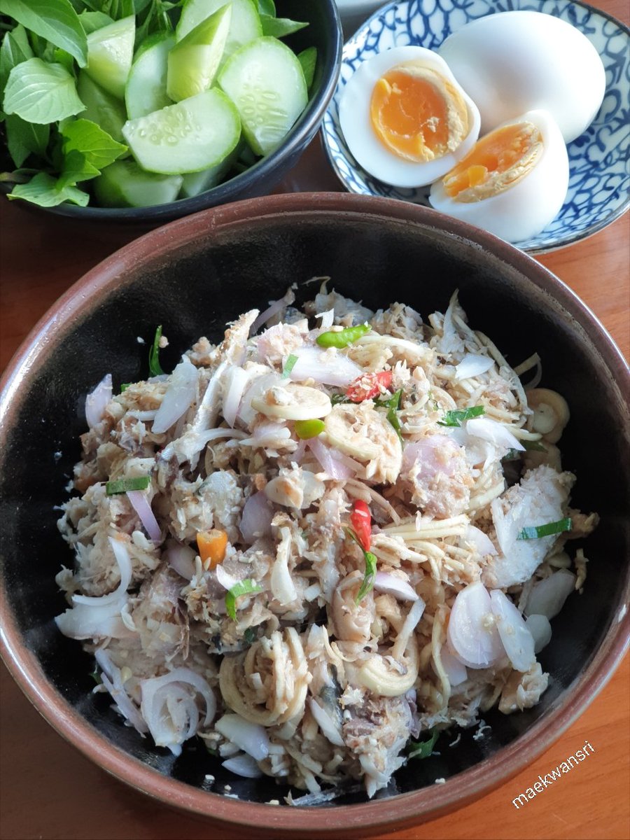 Maekwansri tweet media