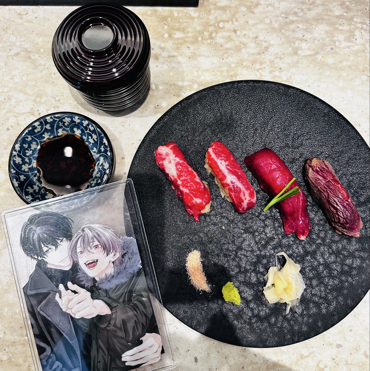 NaNo_bl1028's tweet photo. モトソウと熊本散策してます✨️
くまモン(●゚(エ)゚●)にも会えたしソウ君はしゃいでくれそう(笑)
お昼はせっかくの熊本なのでちょっと背伸びして馬刺しで有名な菅乃屋さんでランチ。
とても美味しかったです😋
#終わりのない夜君の手を
#終わ君
#Peruna 先生(@prn_work) https://t.co/TLkosBJkIM