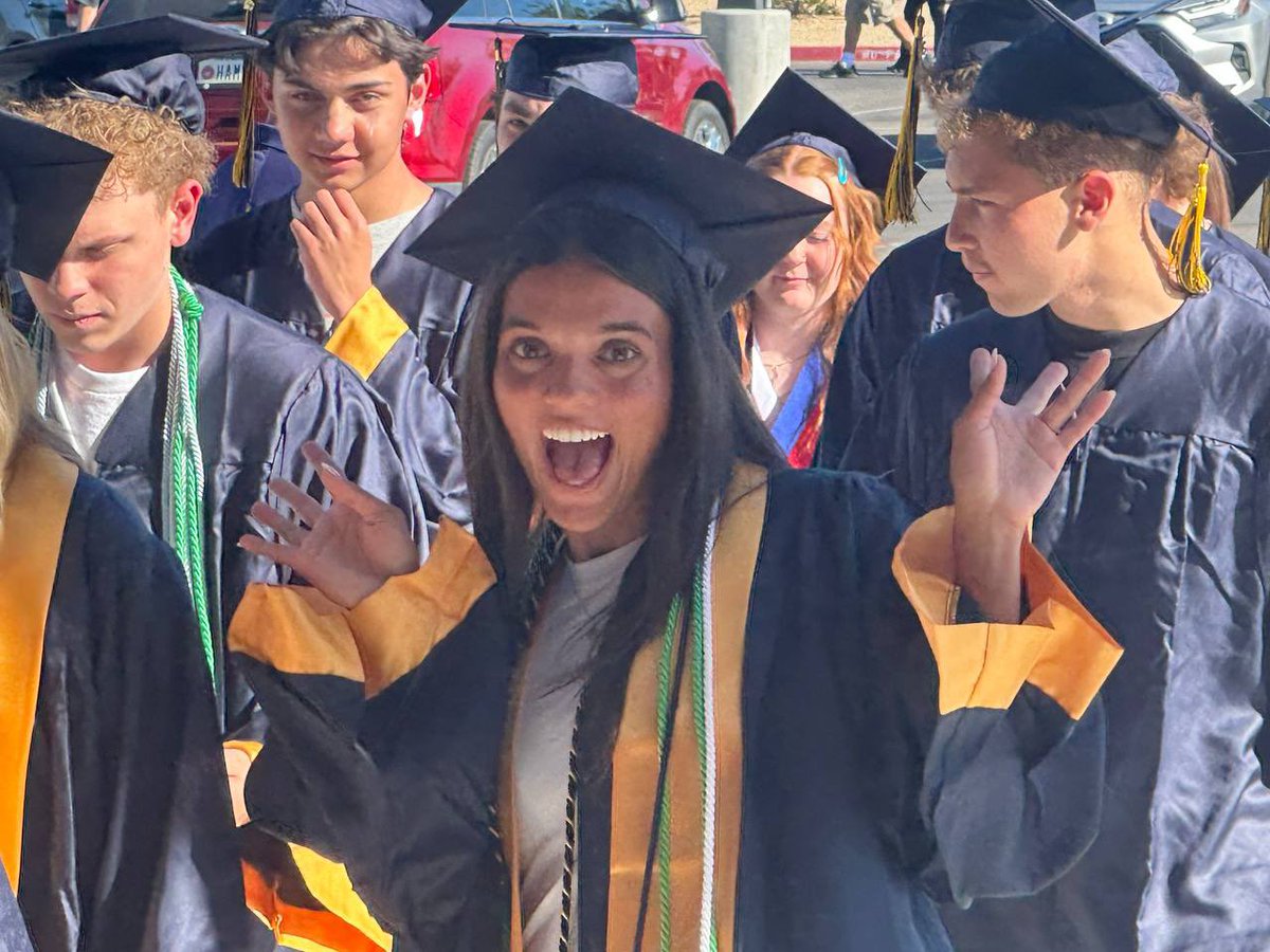 boulder_hs's tweet photo. There were so many moments during the Grad Walk where our seniors stopped to take it all in. The cheers, the selfies, the memories flooding back as they walked through familiar halls. These are the moments that stay with you. 🎓💙💛 #bchs41 #gradwalk #classof2026❤️ https://t.co/Qu5PQZvr56