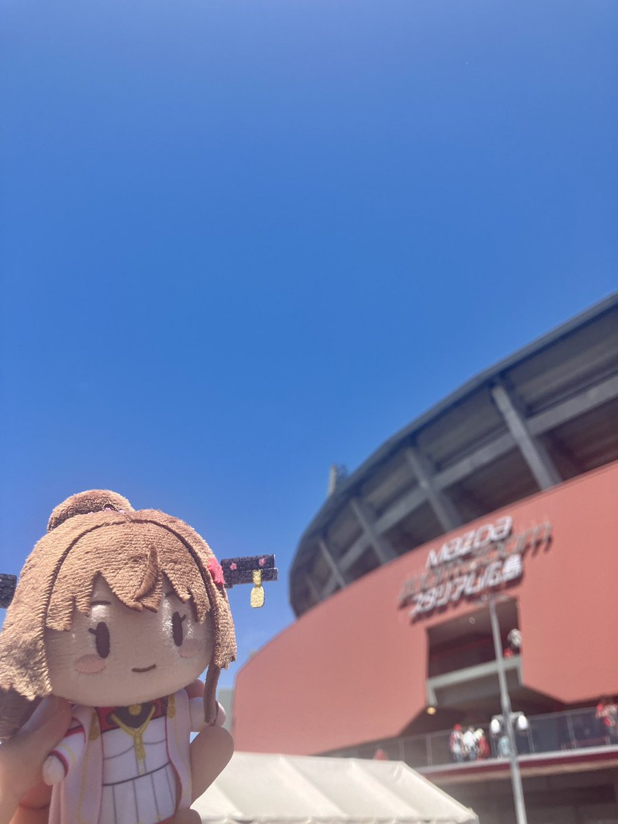 弟からお誘いもらって久々に野球観戦来ました！今の野球はほぼ無知なので球場の雰囲気を楽しみます（笑）