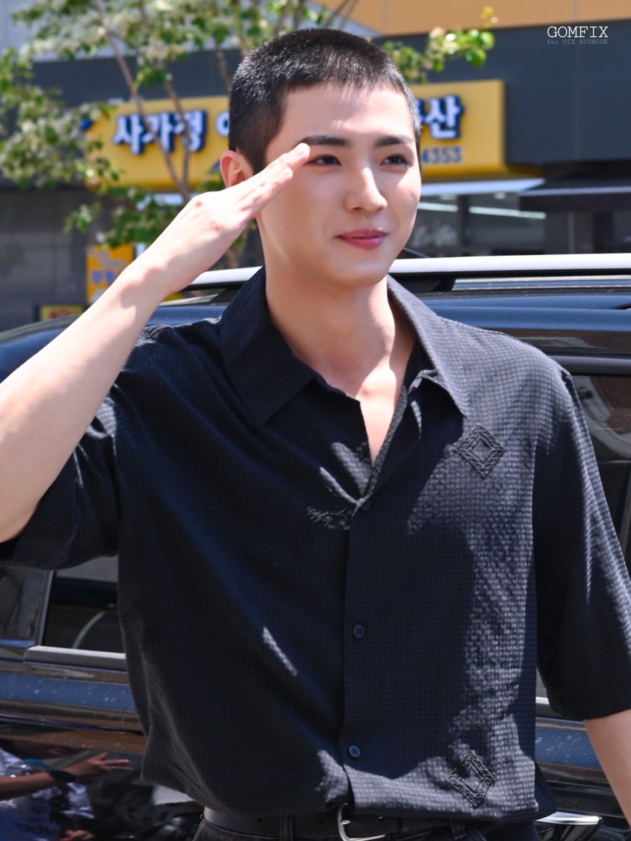 yonghee still looking handsome af with a buzz cut…genuinely face card of the century