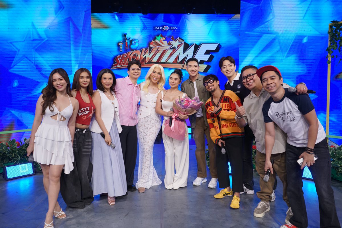 It's Showtime tweet media