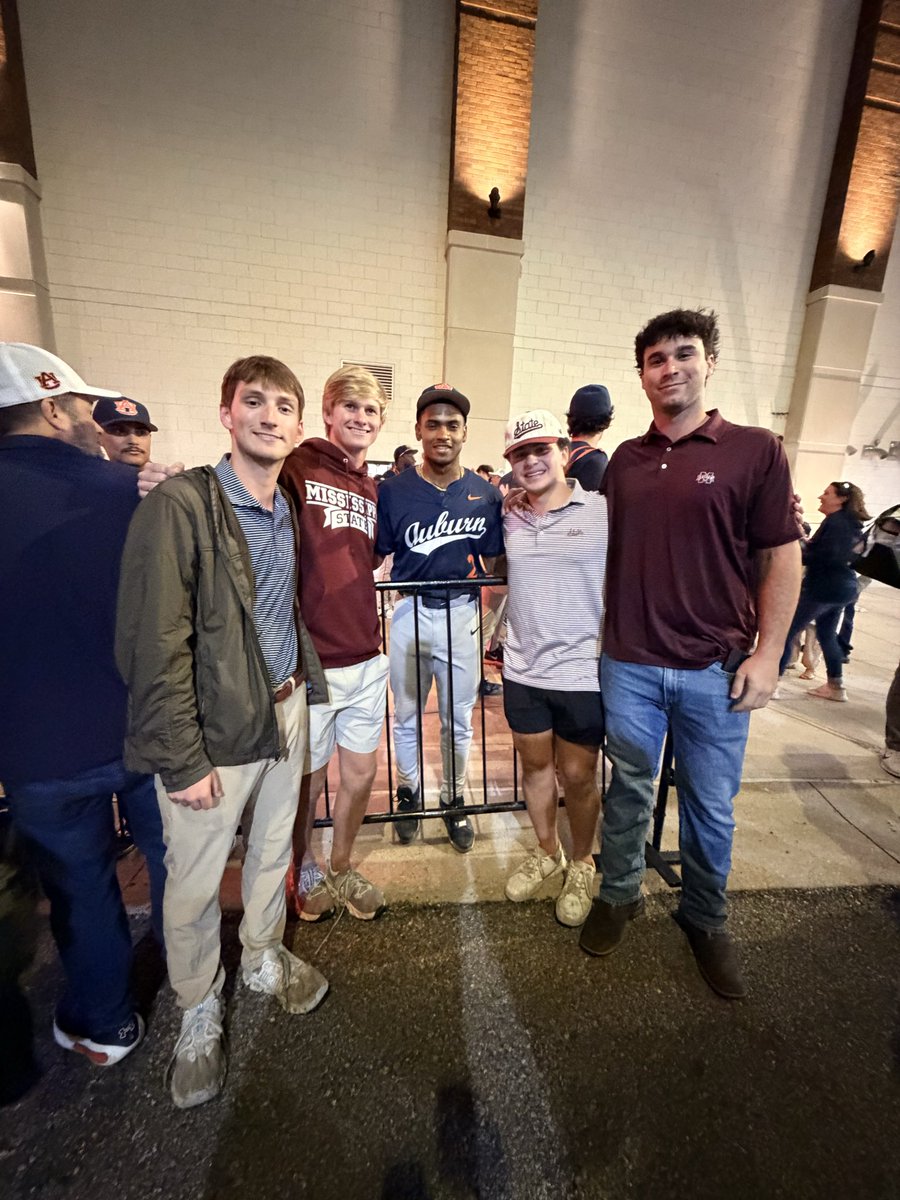 SaderBaseball's tweet photo. Former teammates, classmates, and parents showed up tonight to support 2024 grad Chris Rembert and the Auburn Tigers in their game against Mississippi State! https://t.co/1JJrB0ZxRZ