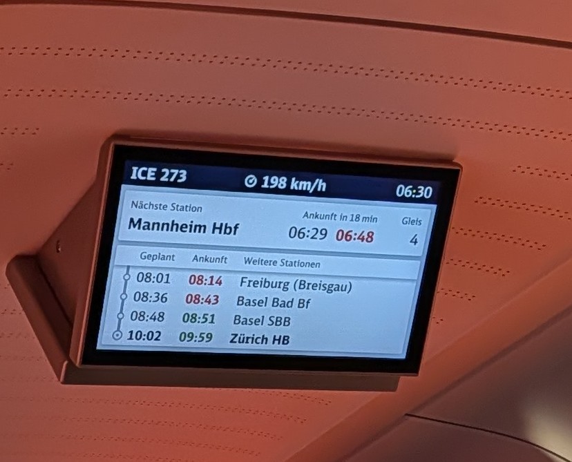 Christian_Cmbln's tweet photo. Hey! #ETCS wurde in Betrieb genommen! Somit kann man 1,5 Jahre nach der Sanierung der #Riedbahn endlich wieder 200 km/h fahren wie vor der Sanierung. https://t.co/a0WiSJO2Qe
