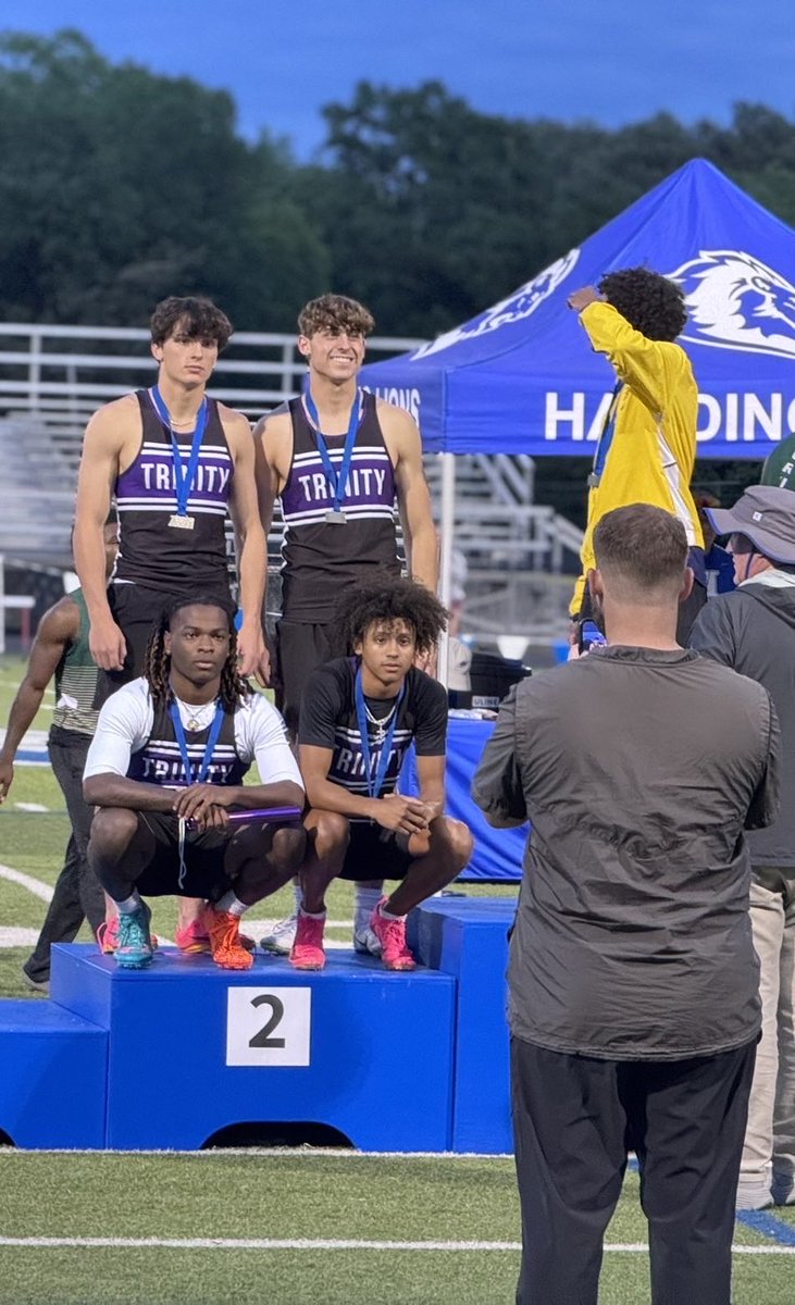 CaysenMoore's tweet photo. 2nd place in Region for 4x1! Time of 44.17! Headed to State in KNOX! https://t.co/CHpzU6t2qB