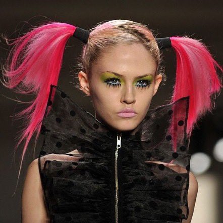PinkRunwayDiary tweet media