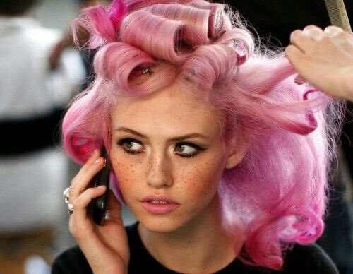 PinkRunwayDiary tweet media