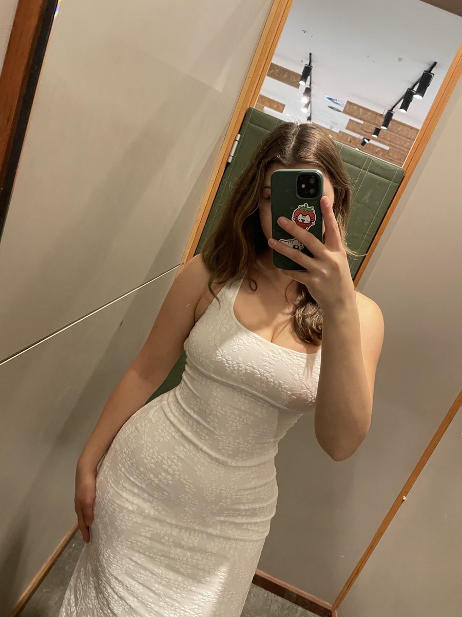 PrayToZelda's tweet photo. White or red? https://t.co/Gr2XjbatI9