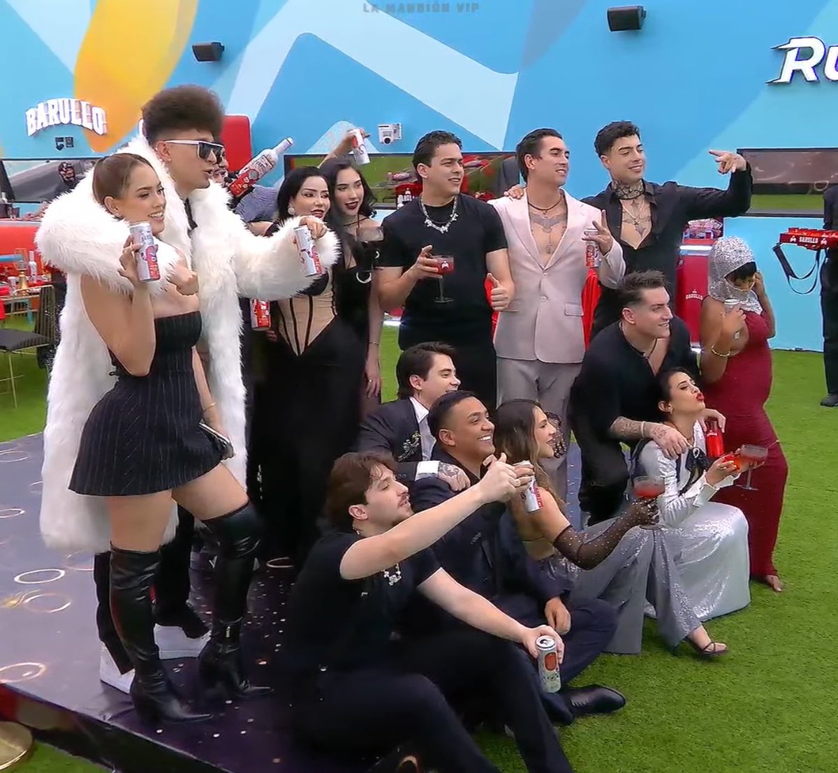 no estoy asimilando que es la última fiesta de la mansión vip, no me quiten mi reality favorito, es tan naco, impredecible, divertido y random que lo hace adictivo🥹🥹🥹
#lamansiónvip #LaMansionVip
