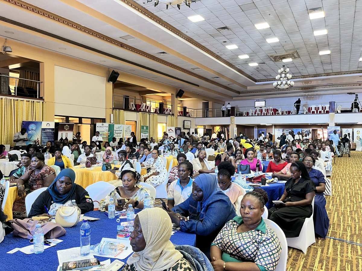 kcbbankug's tweet photo. Yesterday, our team introduced women at the @kacita_uganda Women in business conference to #flme and the opportunities it creates for female entrepreneurs.

Empowering women starts with access to the right financial support.

#ForPeopleForBetter #flme https://t.co/SMLFa3Ph0W