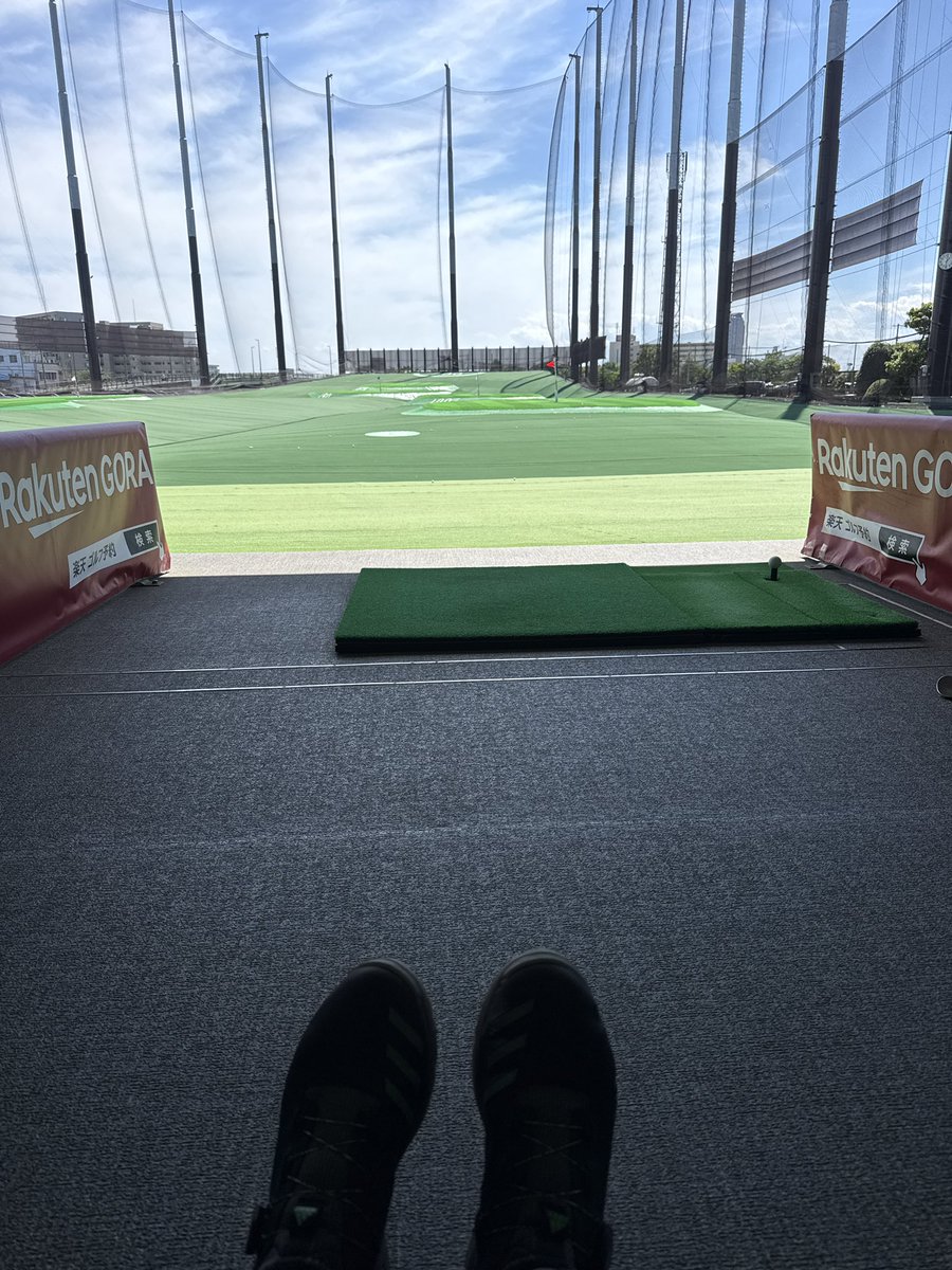 chiiukoshi's tweet photo. 今日は、強風の為1階席から。来週木曜日，日曜日ラウンドです。ベストスコアが出るようアプローチ多めで https://t.co/AsSsKzeZ4l