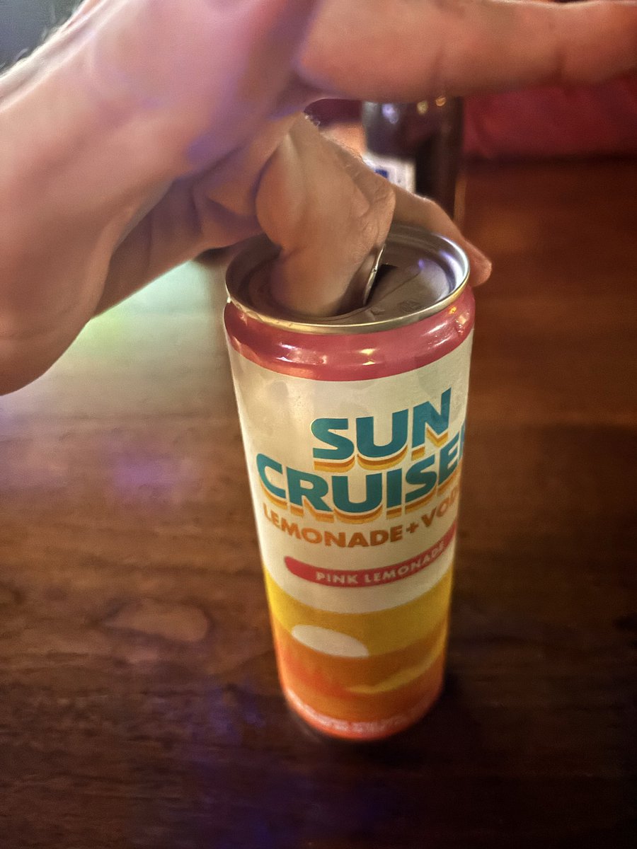 JordanScottLova's tweet photo. Happy friday yall #anyoneboozing https://t.co/qPzWeRisZr