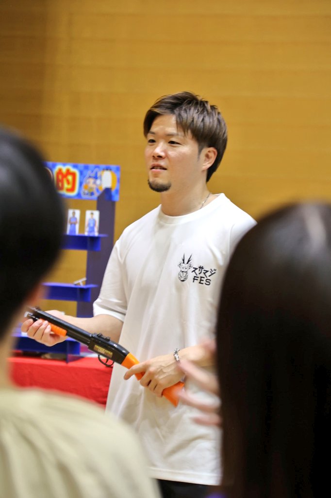MSB_38_BSK's tweet photo. 再び射的の列に並んでいたら
選手入れ替え登場サブアリーナ大混雑
#Bリーグ
#島根スサノオマジック
#TeamMakesMagic
#スサマジFes2026 https://t.co/szG7ZUHzNG