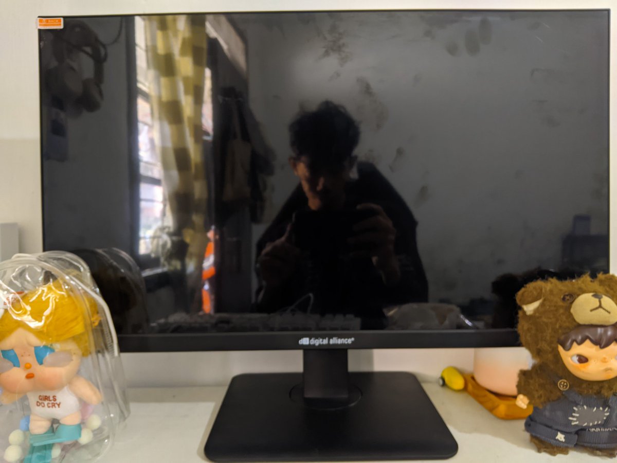 M2Peacee's tweet photo. wooo finaly i have my own PC.....!!! https://t.co/ZazVkwcD62