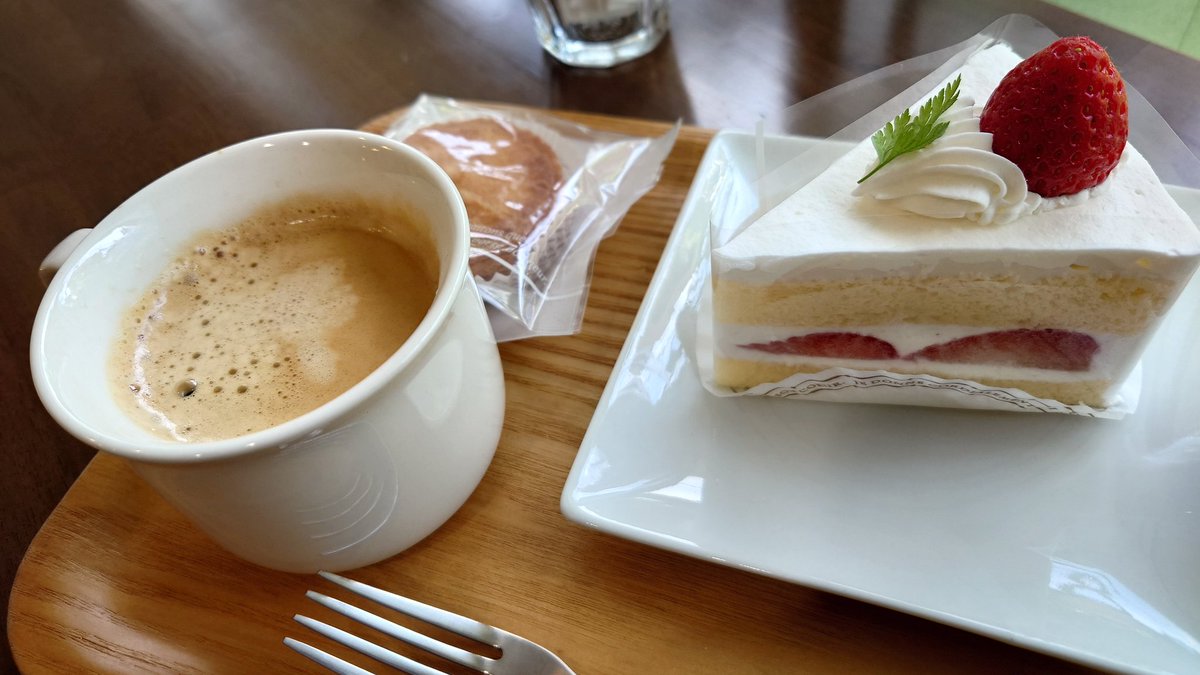 お散歩中にいつも見かけるけど入れなかった美味しそうなお店がやっと
