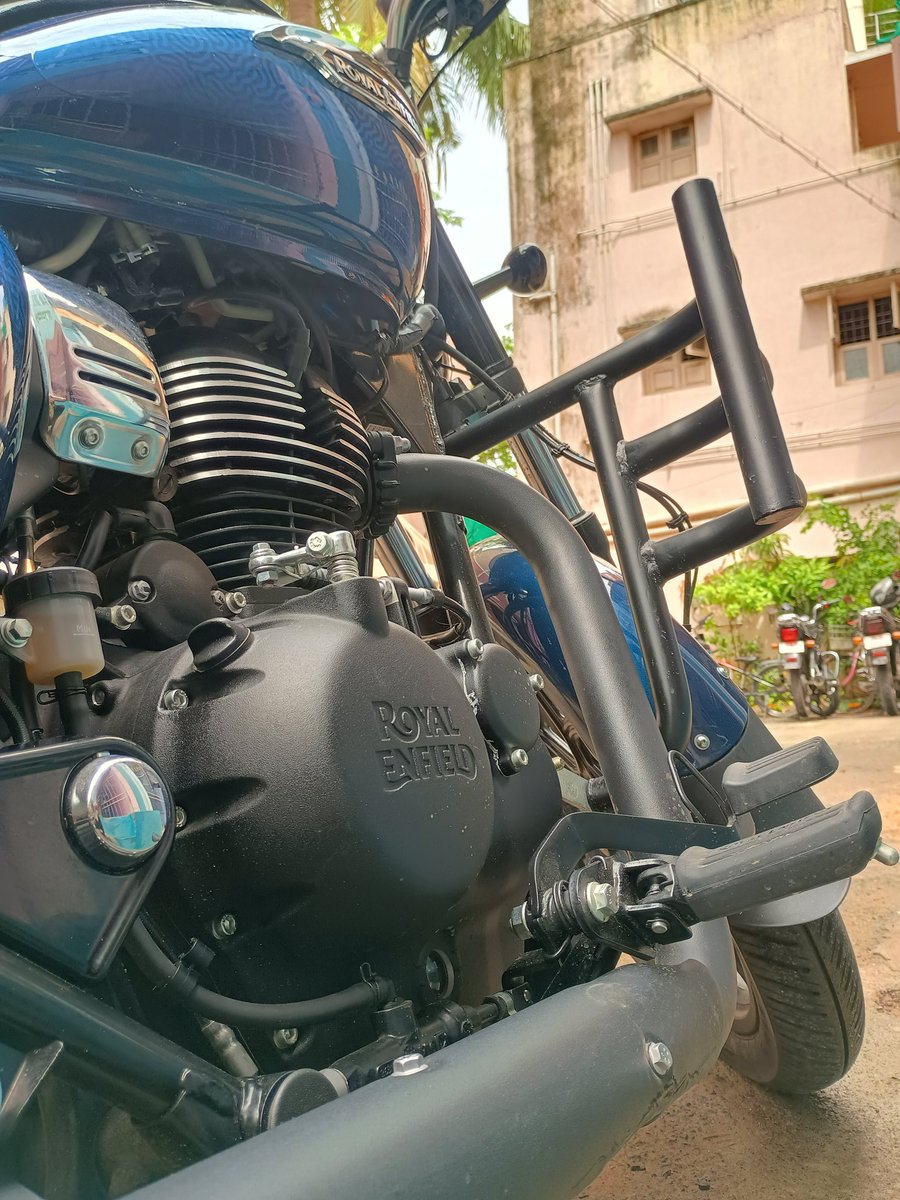 iam_nithankrish's tweet photo. அடிக்கிற குளிருக்கு, இவன ஆளுநர் மாளிகை கூப்ட்டு போயி இஞ்சின் கிட்ட கை வெச்சா..🥶

நல்லா கத கதப்பா குளிர் காஞ்ச மாதிரியும் இருக்கும், இன்னைக்கு பொழுதும் போயிரும்..🤭

~லேய் @actorvijay இன்னைக்கு ஒரு பத்து வாட்டி போவியா? 🤡 https://t.co/dcCVjy8UEK