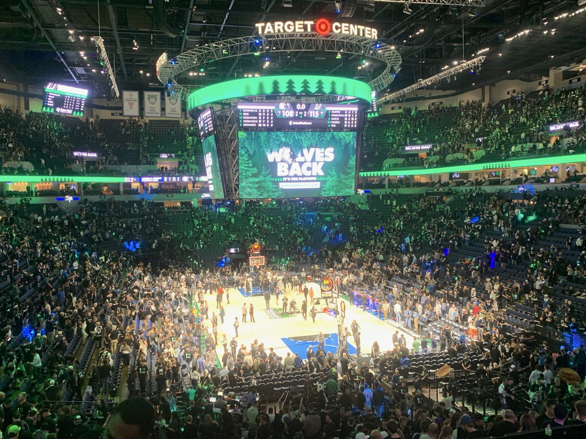 10Takes's tweet photo. G3 goes to @spurs ⭐️ 115-108 over @Timberwolves . 🌲 The Eiffel Tower, Victor Wembanyana scores 39 points and grabs 15 rebounds for San Antonio. Ant 🐜 32 points 14 rebounds for Minnesota. Spurs lead series 2-1.

#NBAplayoffs
#10kTakes https://t.co/qKdjEwDGnX
