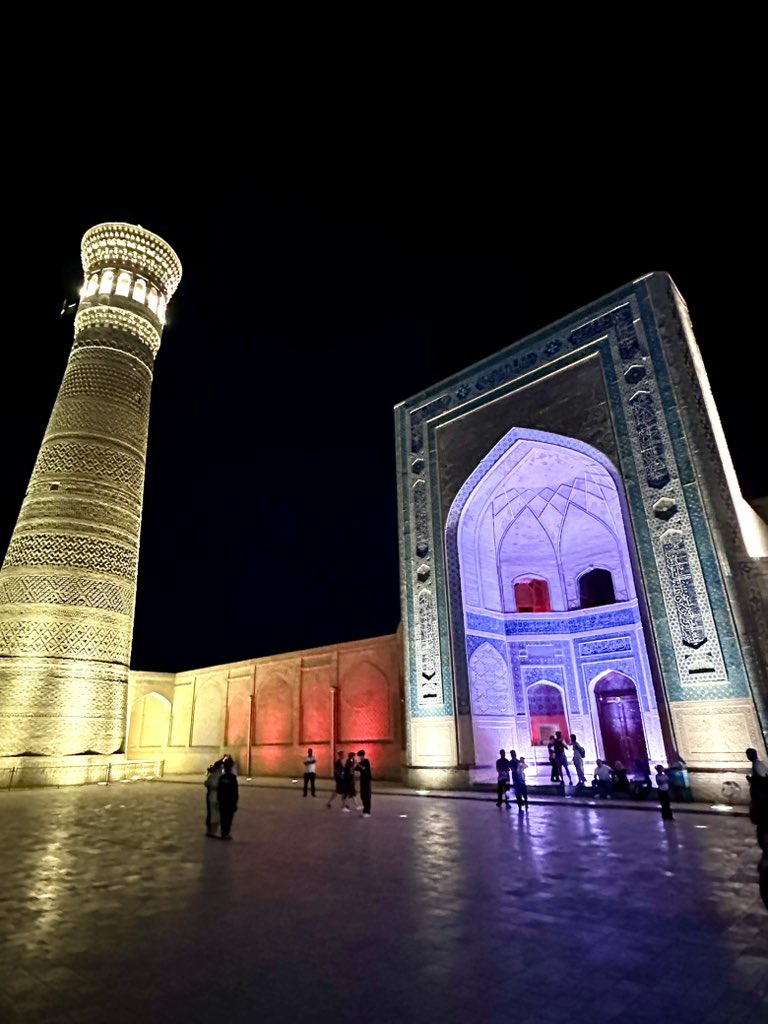 usigri's tweet photo. @Buhara - Özbekistan https://t.co/aHAfIooqNd