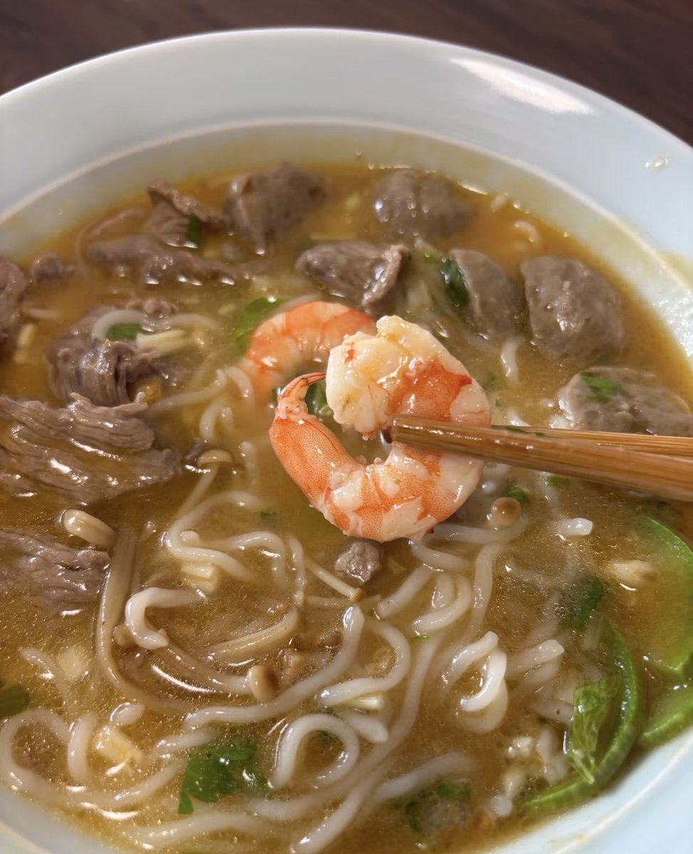 Lilidrmf's tweet photo. 家で美味しい牛丼を作りました
#昼食 #グルメ #牛ひき肉ラーメン https://t.co/2YUEMCxi54