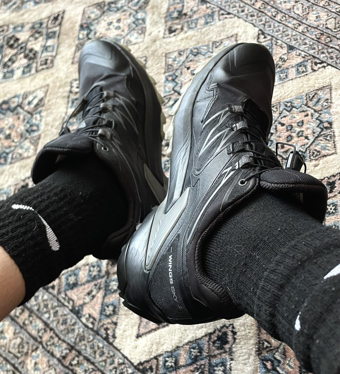 SocksStud's tweet photo. 🦶👣🧦👟👞🥾🎉 https://t.co/RUneojP6Jk
