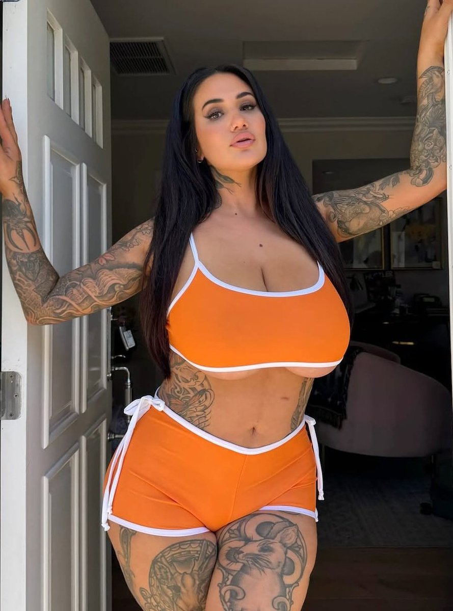 ChiyaanKaran07's tweet photo. Name: Arabelle Raphael

Date of Birth: February 27, 1989
Age: 37 (as of 2026)
Height: ~5 ft 6 in (168 cm)
Weight: ~55 kg (121 lbs)
Body Measurements: ~34-26-36 (approx.)

Birthplace: Paris, France (reported)
Nationality: French 🇫🇷

Education: Not publicly disclosed
Profession: Ad**lt Film Actress, Director, Writer, Model
Years Active: ~2011 – present

Net Worth: Estimated $1 million – $2 million
Income Sources:Ad**lt film industry work
Directing & independent productions
Content subscription platforms
Writing & art projects

Relationship: Not publicly confirmed
