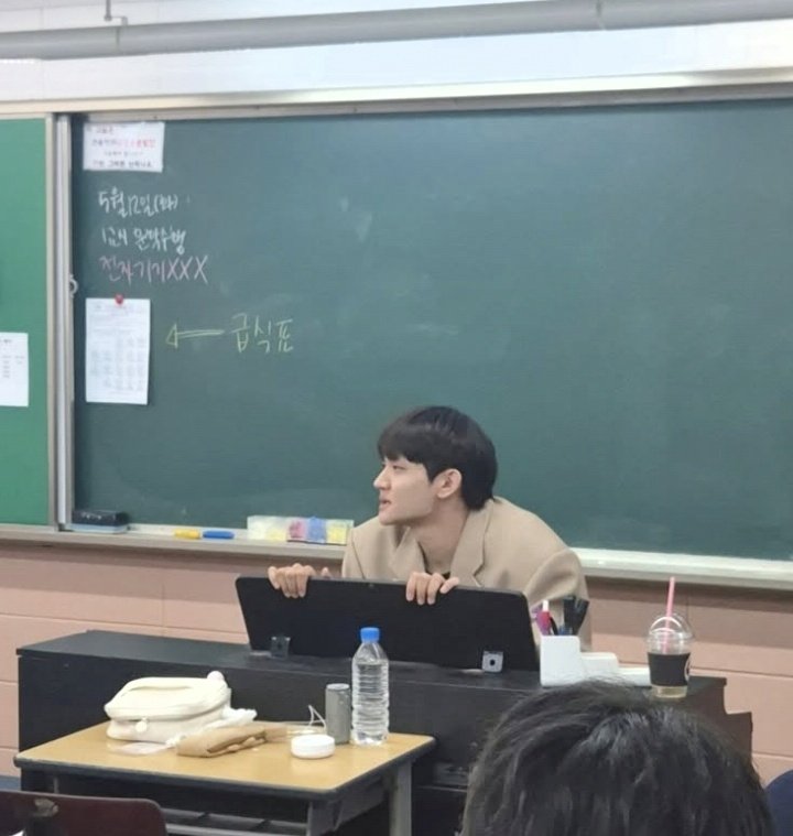 녹진한 빛 tweet media