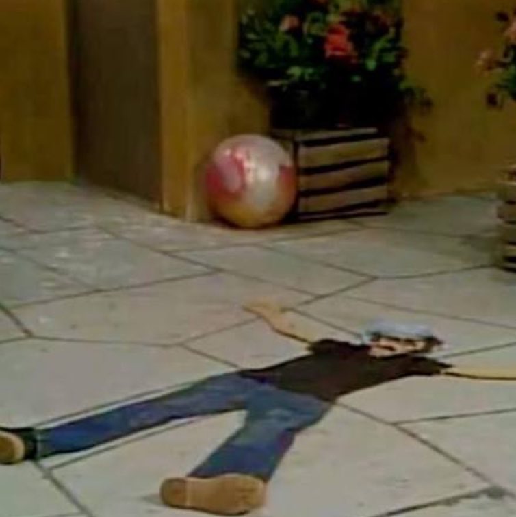 *army reportando a las acosadoras*

la subtrama de yoongi en la arena pq le cayó el místico encima