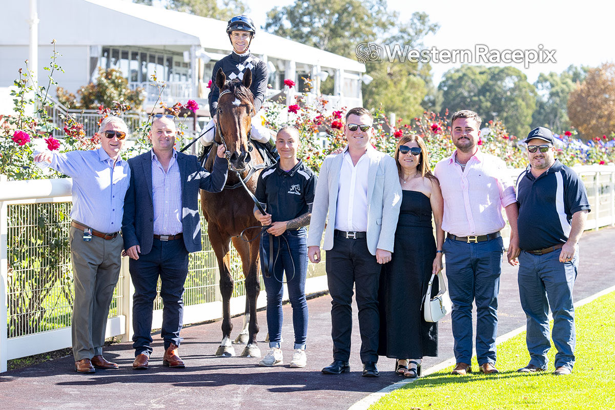 Western Racepix tweet media
