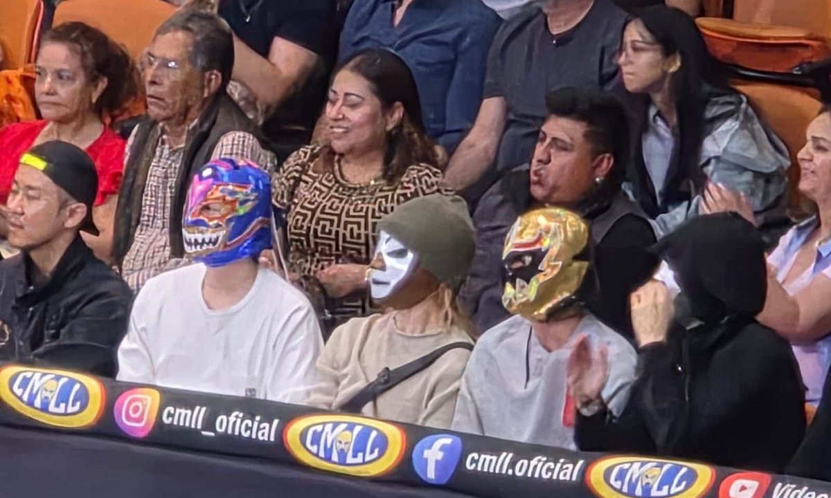 no wonder no one recognized them 😭