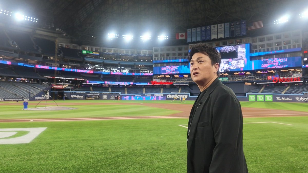 Going_SN's tweet photo. #高橋由伸 がトロント🇨����
ロジャース・センターへ🏟️
#岡本和真 が所属する
ブルージェイズの試合を観戦！
今夜はトロントから生中継🛰️

#Going https://t.co/7UEOZ0v4eG